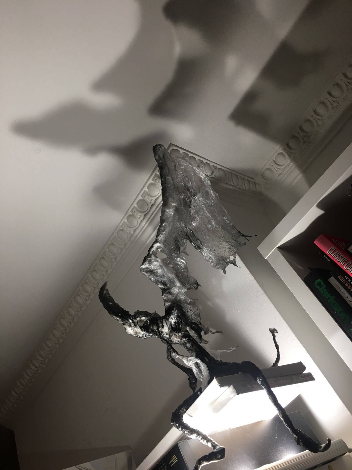 Czarny Anioł, rzeźba recycling art